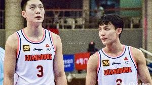 斗球体育直播-新后场双枪！徐杰&amp;胡明轩半场各扔进4记三分 各砍下16分！